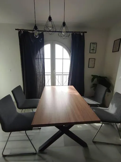 Apartamento Tres Habitaciones Primera Linea De Playa Rincón de la Victoria Španělsko